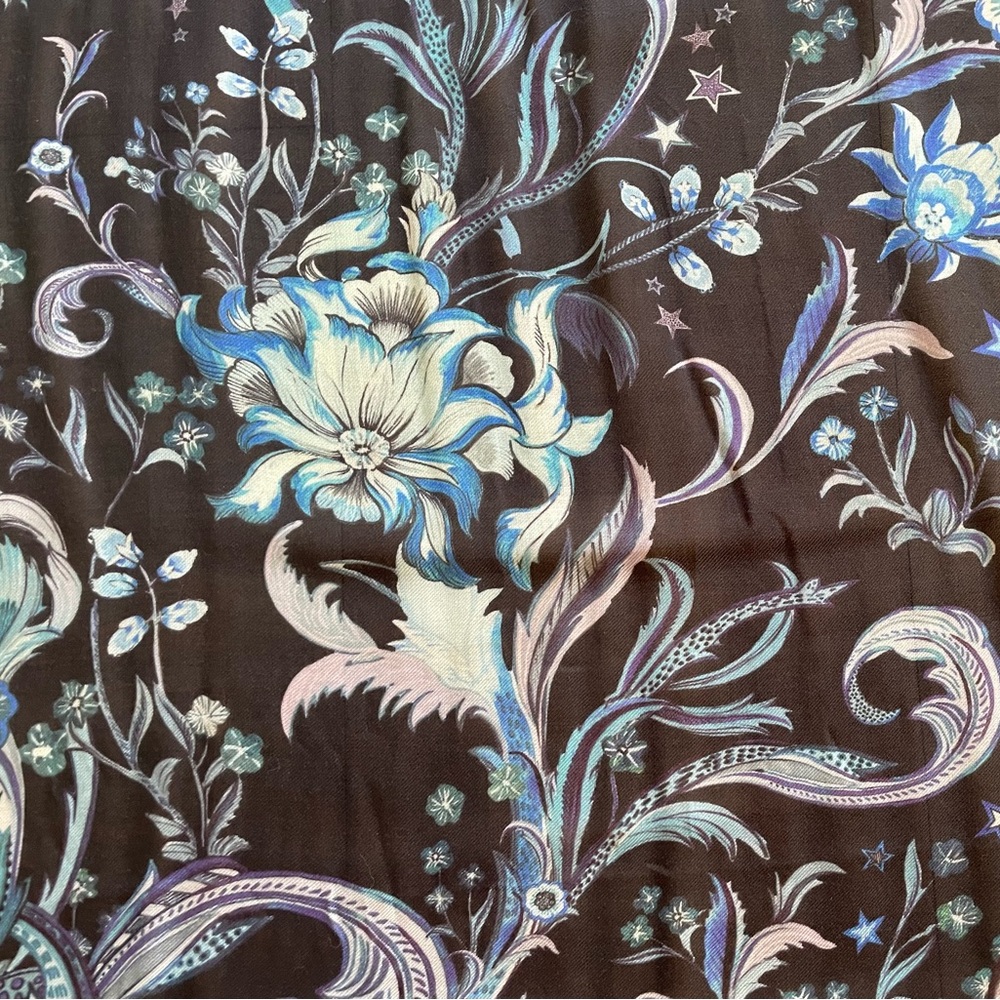 Roberto Cavalli Floral Modal Scarf/Wrap - Picture 11 of 12